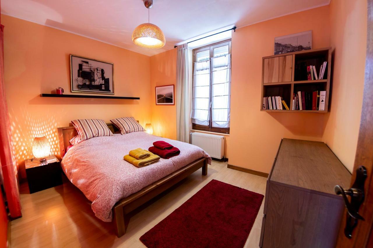 L'Enchantraine - Gite Tout Confort Et Tarif Tout Inclus - Appartement Spacieux Et Accueillant Sur Épinal Esterno foto