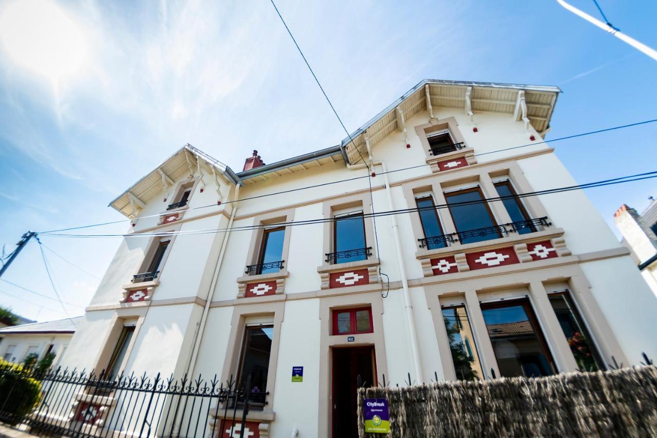L'Enchantraine - Gite Tout Confort Et Tarif Tout Inclus - Appartement Spacieux Et Accueillant Sur Épinal Esterno foto